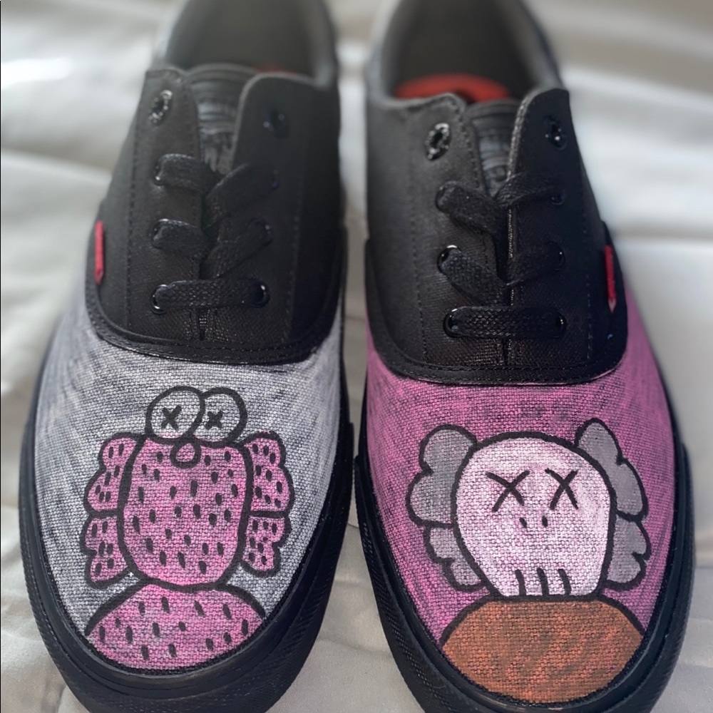 Custom Levi x Kaws